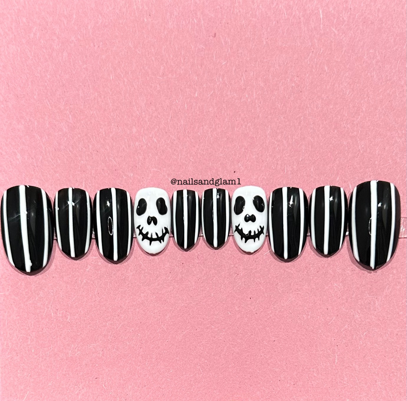 "The Nightmare Before Christmas" Inspired Nails | Halloween Nails | Press on Nails UK | Stick on Nails | Reusable | Customised | Handmade | Set of 10