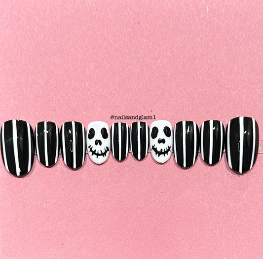 "The Nightmare Before Christmas" Inspired Nails | Halloween Nails | Press on Nails UK | Stick on Nails | Reusable | Customised | Handmade | Set of 10